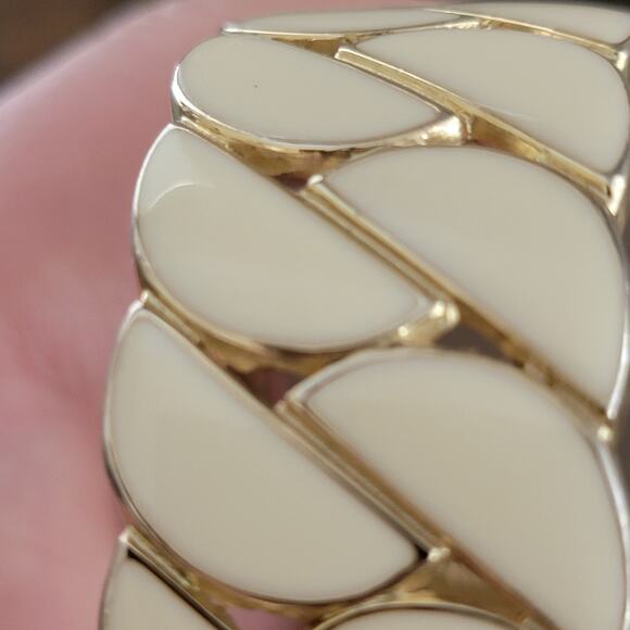 Vintage Watches Geneva Gold Tone Cushion Case Quartz Fashion Watch Womens - Picture 7 of 10